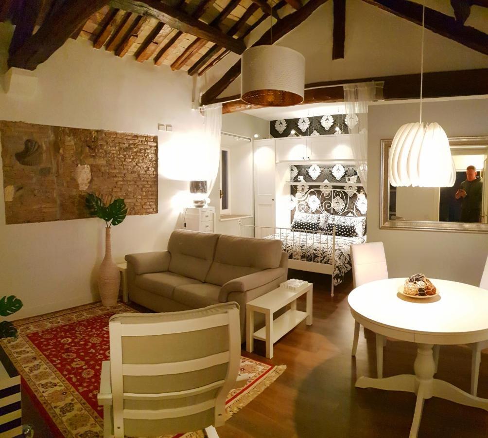 הוילה אוסטיה אנטיקה La Casa Nel Castello מראה חיצוני תמונה